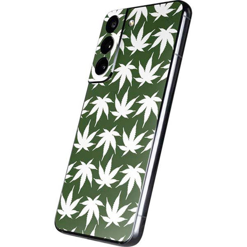 Marijuana Leaf White Pattern Galaxy S22 Skin