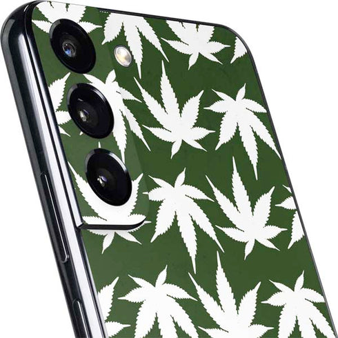 Marijuana Leaf White Pattern Galaxy S22 Skin