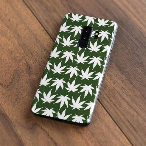 Marijuana Leaf White Pattern Galaxy S9 Plus Skin