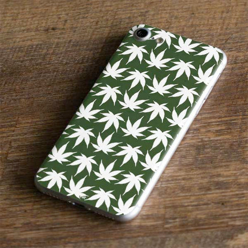 Marijuana Leaf White Pattern iPhone 7 Skin