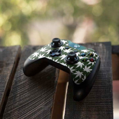 Marijuana Leaf White Pattern Xbox One Controller Skin