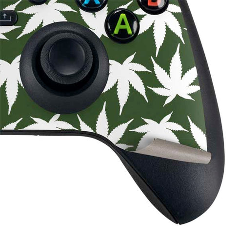 Marijuana Leaf White Pattern Xbox Series X Controller Skin