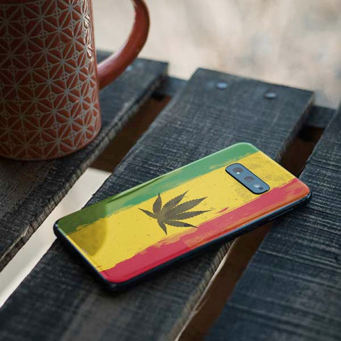 Marijuana Rasta Distressed Galaxy S10e Skin