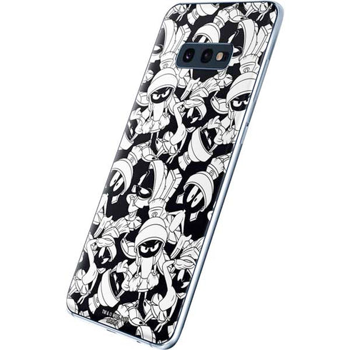 Looney Tunes Marvin Super Sized Pattern Galaxy S10e Skin