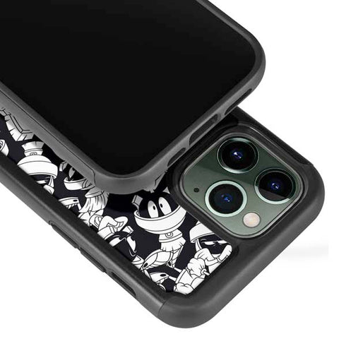Looney Tunes Marvin Super Sized Pattern iPhone 13 Pro Cargo Case