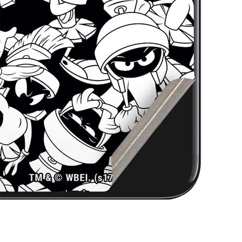Looney Tunes Marvin Super Sized Pattern iPhone SE (2nd & 3rd Gen) Skin