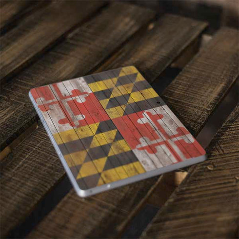 Maryland Flag Dark Wood Surface Go Skin
