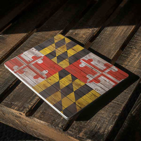 Maryland Flag Dark Wood Surface Laptop 2 Skin