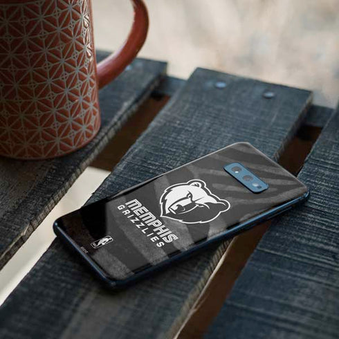NBA Memphis Grizzlies Black Animal Print Galaxy S10e Skin