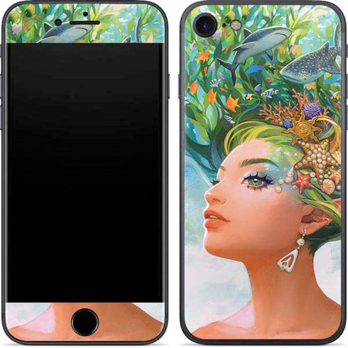 Mermaid with Sea Stars in Her Hair by Ivy Dolamore iPhone 8 Skin