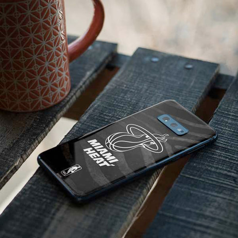 NBA Miami Heat Black Animal Print Galaxy S10e Skin