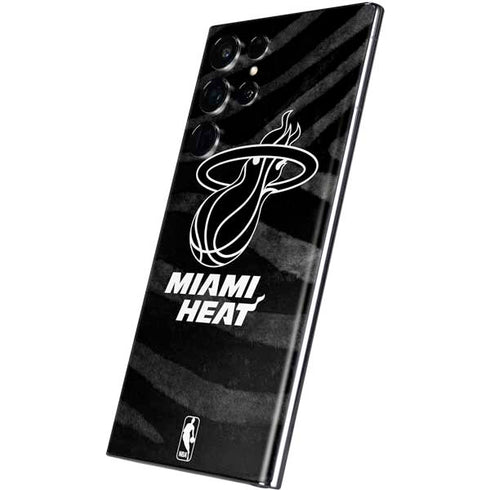 NBA Miami Heat Black Animal Print Galaxy S22 Ultra Skin