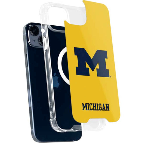 University of Michigan M Logo Yellow iPhone 15 Plus MagSafe Case