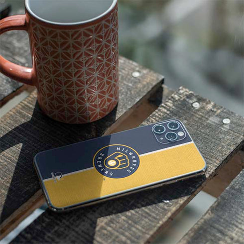 MLB Milwaukee Brewers Split iPhone 11 Pro Max Skin