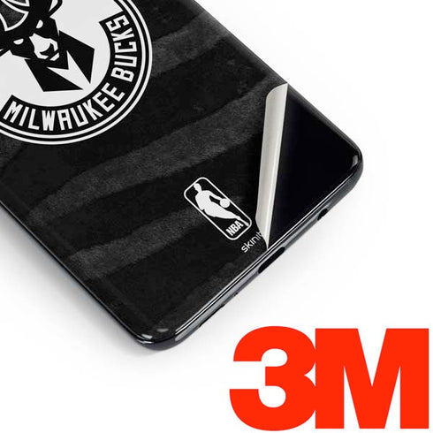 NBA Milwaukee Bucks Animal Print Black Galaxy S10e Skin