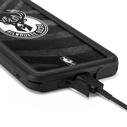 NBA Milwaukee Bucks Animal Print Black Galaxy S20 Plus Waterproof Case