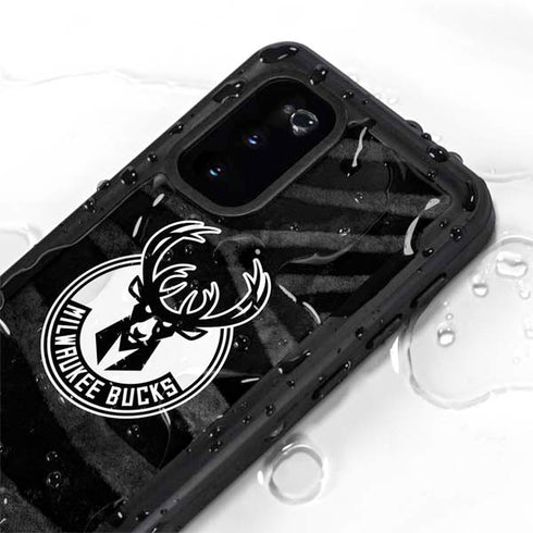 NBA Milwaukee Bucks Animal Print Black Galaxy S20 Waterproof Case