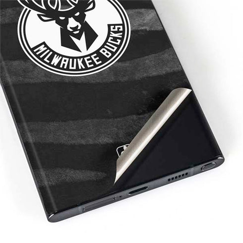 NBA Milwaukee Bucks Animal Print Black Galaxy S22 Ultra Skin