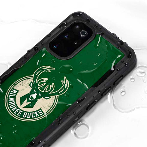 NBA Milwaukee Bucks Green Distressed Galaxy S20 Plus Waterproof Case