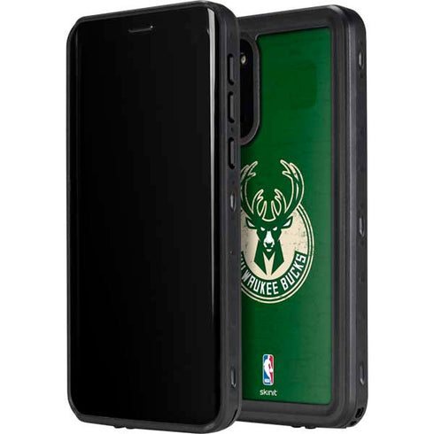 NBA Milwaukee Bucks Green Distressed Galaxy S20 Waterproof Case