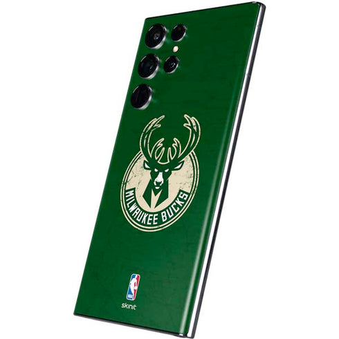 NBA Milwaukee Bucks Green Distressed Galaxy S22 Ultra Skin