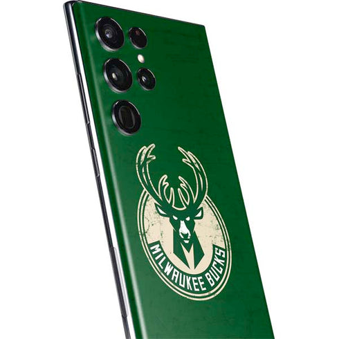NBA Milwaukee Bucks Green Distressed Galaxy S22 Ultra Skin