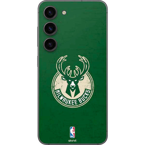 NBA Milwaukee Bucks Green Distressed Galaxy S23 Skin