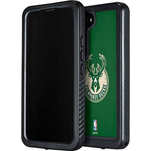 NBA Milwaukee Bucks Green Distressed Galaxy S23 Waterproof Case