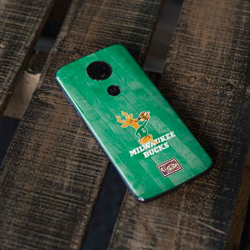 NBA Milwaukee Bucks Hardwood Classics Moto E5 Plus Skin