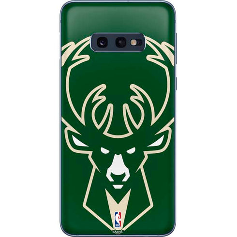 NBA Milwaukee Bucks Large Logo Galaxy S10e Skin