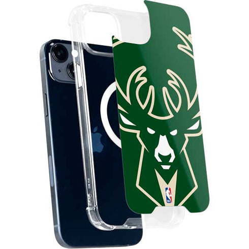 NBA Milwaukee Bucks Large Logo iPhone 15 Plus MagSafe Case