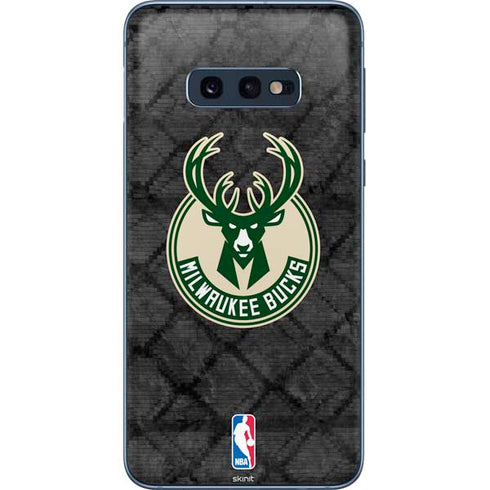 NBA Milwaukee Bucks Rusted Dark Galaxy S10e Skin