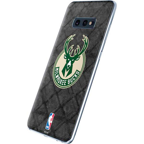 NBA Milwaukee Bucks Rusted Dark Galaxy S10e Skin