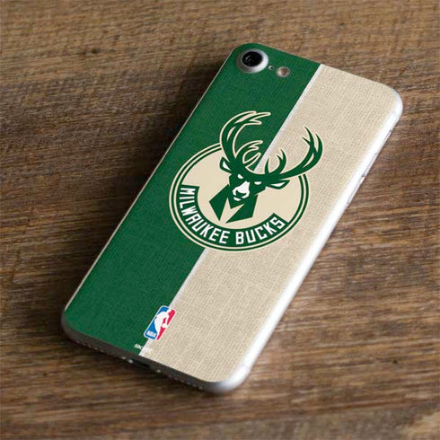 NBA Milwaukee Bucks Split Canvas iPhone 7 Skin
