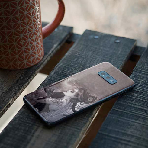 Alchemy Minnaloushe Moon Galaxy S10e Skin