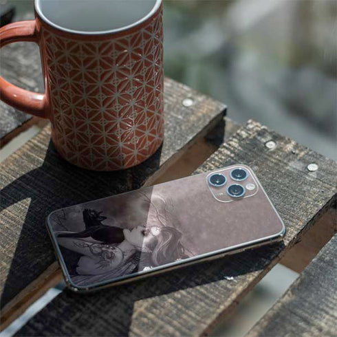 Alchemy Minnaloushe Moon iPhone 11 Pro Skin
