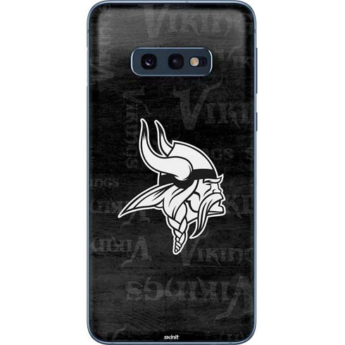 NFL Minnesota Vikings Black & White Galaxy S10e Skin