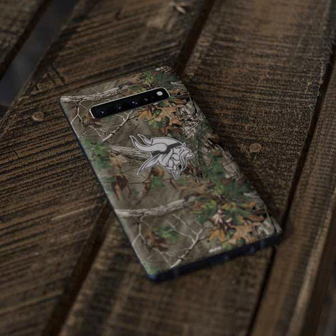 NFL Minnesota Vikings Realtree Xtra Green Camo Galaxy S10 Plus Skin