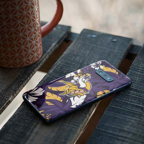 NFL Minnesota Vikings Tropical Print Galaxy S10e Skin