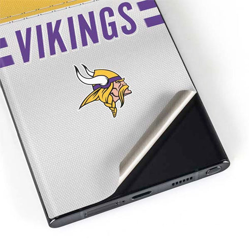 NFL Minnesota Vikings White Striped Galaxy S22 Ultra Skin