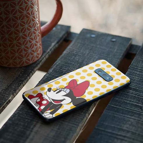 Disney Minnie Mouse Profile Yellow Dots Galaxy S10e Skin