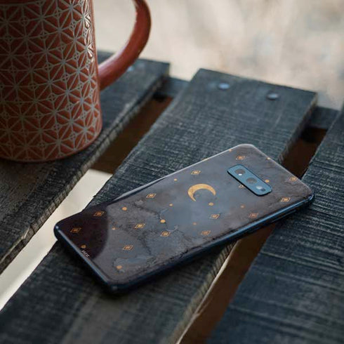 Moon and Stars Galaxy S10e Skin