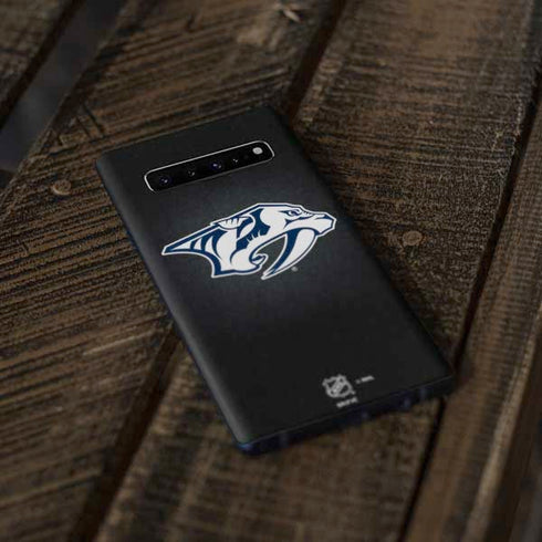 NHL Nashville Predators Black Background Galaxy S10 Plus Skin
