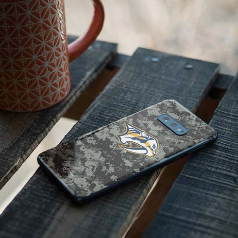 NHL Nashville Predators Camo Galaxy S10e Skin