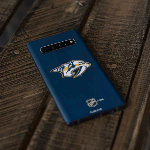 NHL Nashville Predators Distressed Galaxy S10 Skin