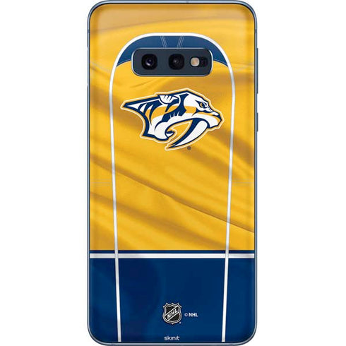NHL Nashville Predators Jersey Galaxy S10e Skin