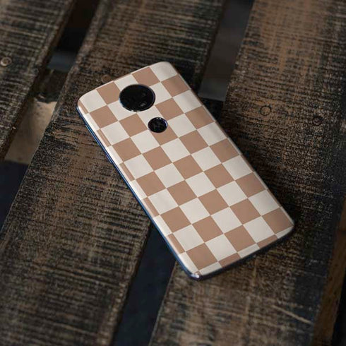 Neutral Checkered Moto E5 Plus Skin