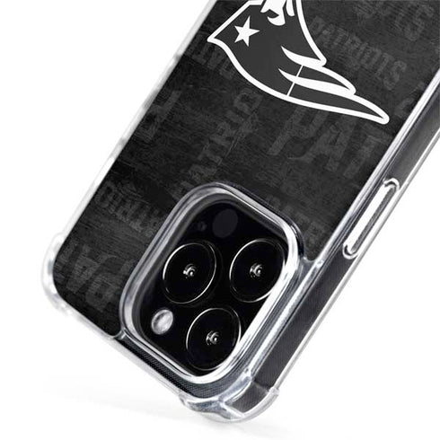 NFL New England Patriots Black & White iPhone 15 Pro Max MagSafe Case