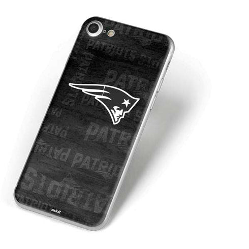 NFL New England Patriots Black & White iPhone 7 Skin