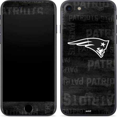 NFL New England Patriots Black & White iPhone SE (2nd & 3rd Gen) Skin